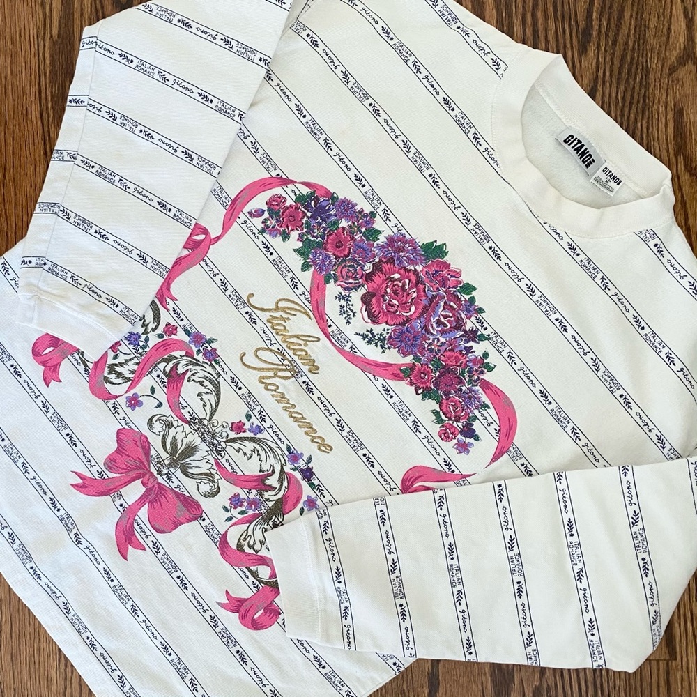 Vintage Floral Gitano “Italian Romance” Lightweight Pullover Fits up to size M.